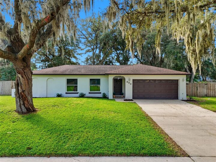 Property Photo:  898 Shed Street  FL 32765