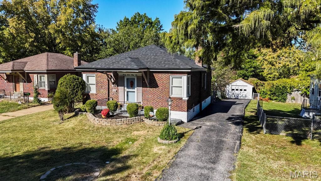 Property Photo:  2745 Granda Drive  MO 63125