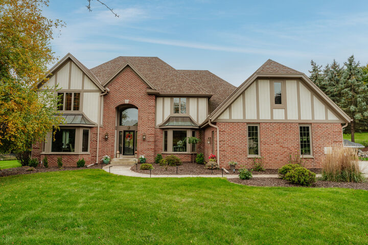 N30w30257 Great Hill Ct  Delafield WI 53072 photo