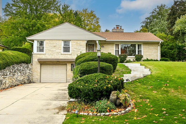 4076 Menomonee River Pkwy  Wauwatosa WI 53222 photo