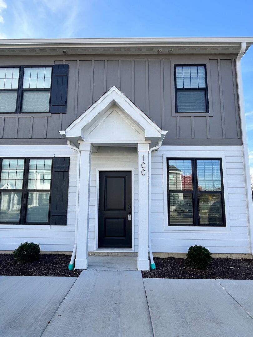 Property Photo:  1432 Naperville Wheaton Road 100  IL 60540 