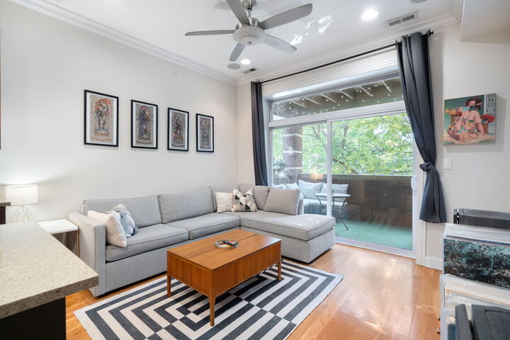 Property Photo:  2624 W Rice Street 2F  IL 60622