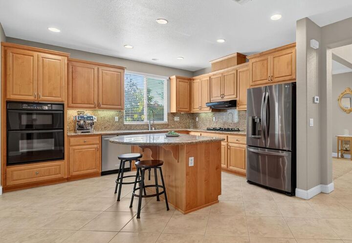 Property Photo:  209 Gamay Place  CA 95762