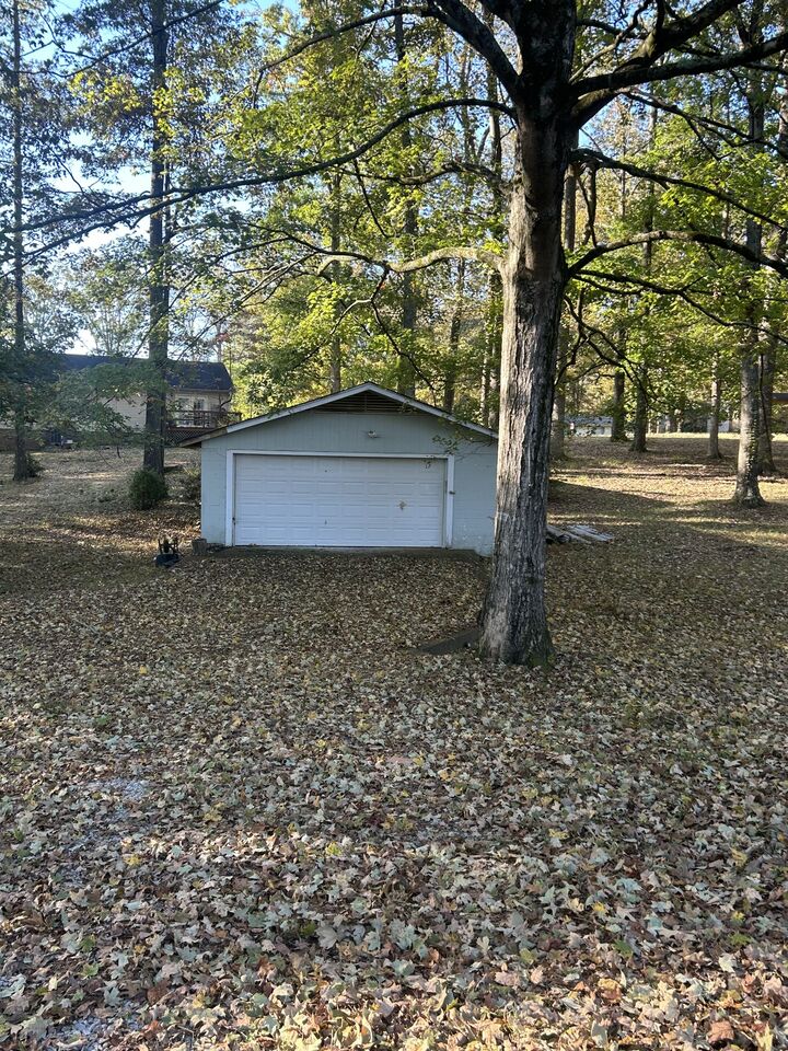 Property Photo:  309 Stella Ave  TN 38464