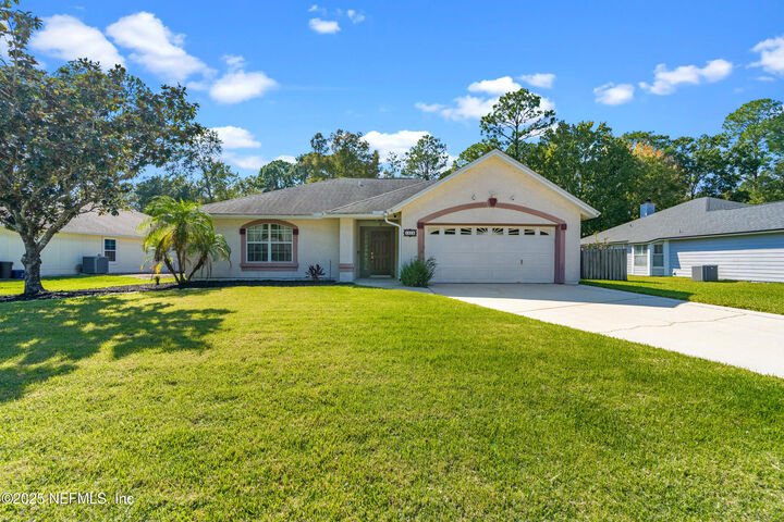 Property Photo:  1514 Maple Leaf Lane  FL 32003 