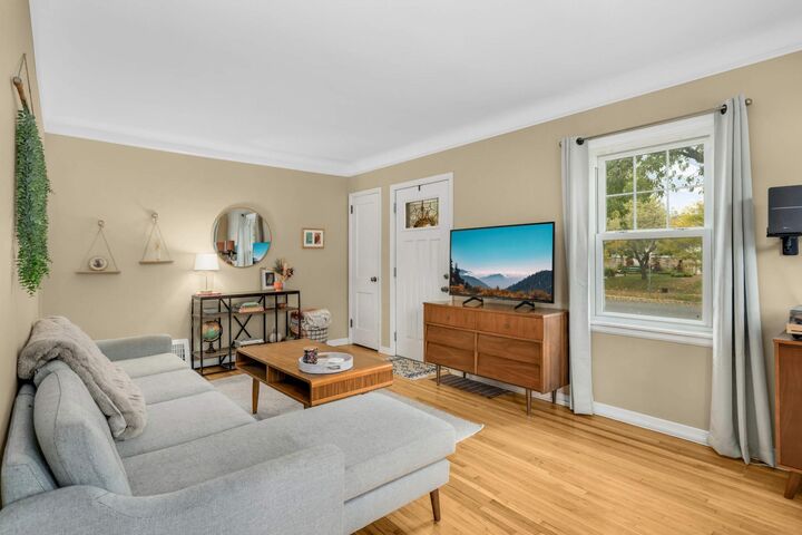 Property Photo:  3056 Florida Avenue S  MN 55426
