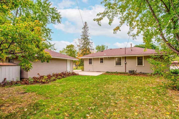 Property Photo: 4816 Oxborough Lane MN 55437