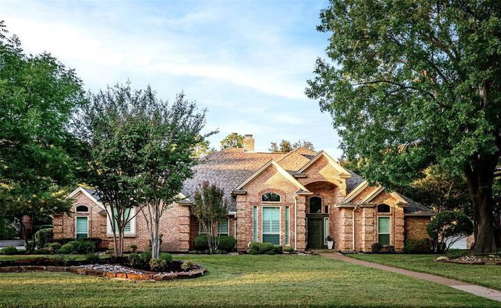 Property Photo:  1515 Rosewood Drive  TX 76248 