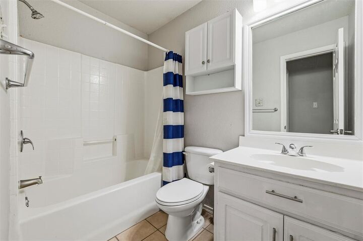 Property Photo:  2711 Lake Way Drive  TX 75052 