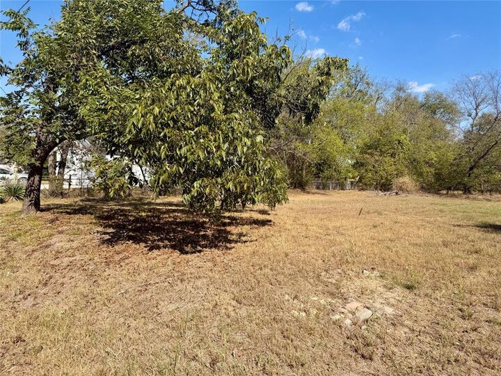 Property Photo:  1814 Division Street  TX 75428 