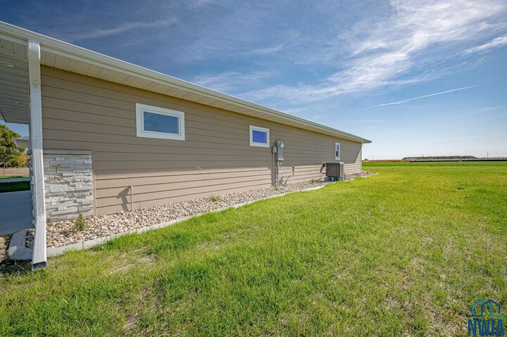 Property Photo:  652 Lik-U-Wanta Drive  NE 68731 