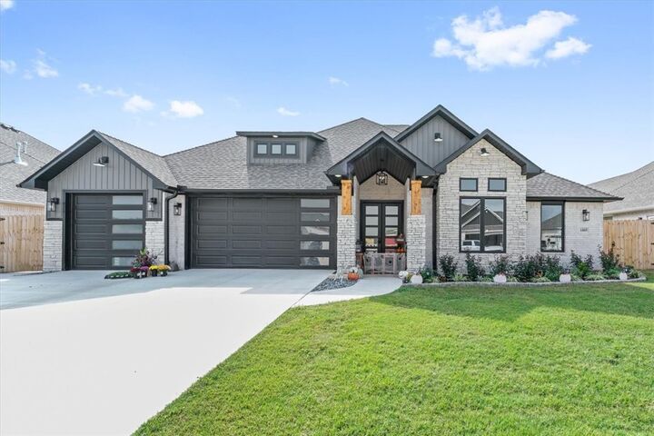 1805 Gaines Street  Pea Ridge AR 72751 photo