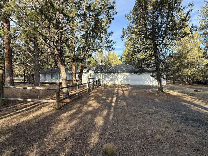 Property Photo: 63510 Gold Spur Way OR 97703
