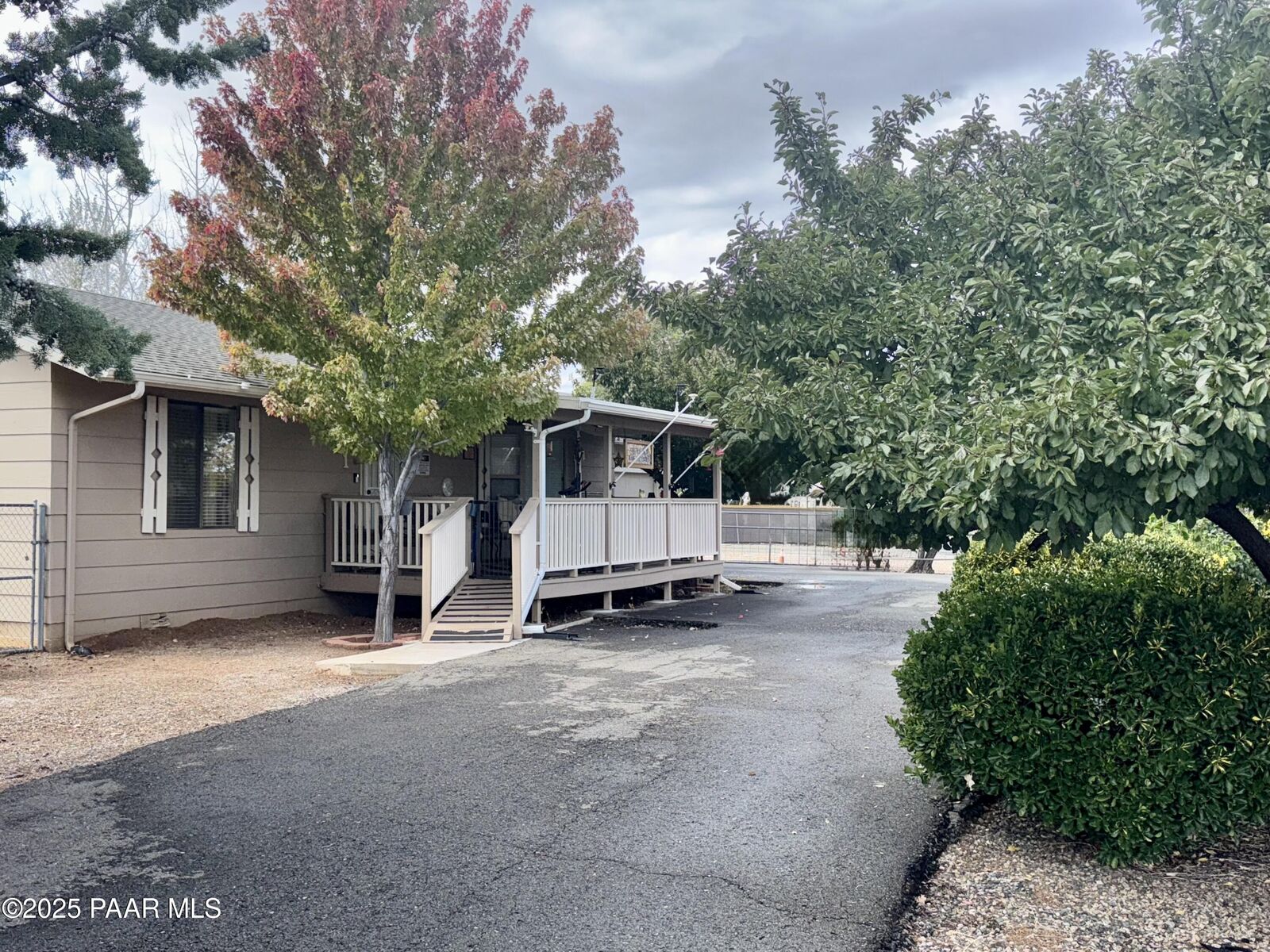 Property Photo: 6701 E Paradise Lane Lane AZ 86314