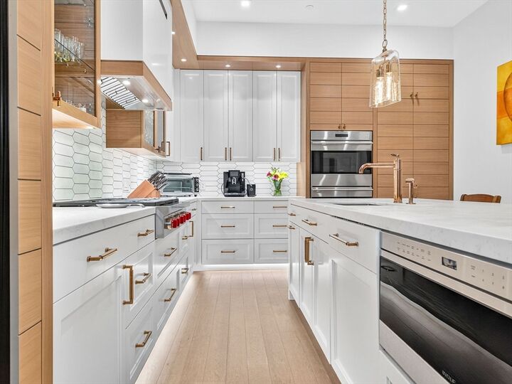 Property Photo:  45 Temple Street 408  MA 02114 