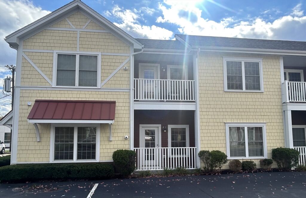 Property Photo:  54 Loomis Street 2106  MA 01730