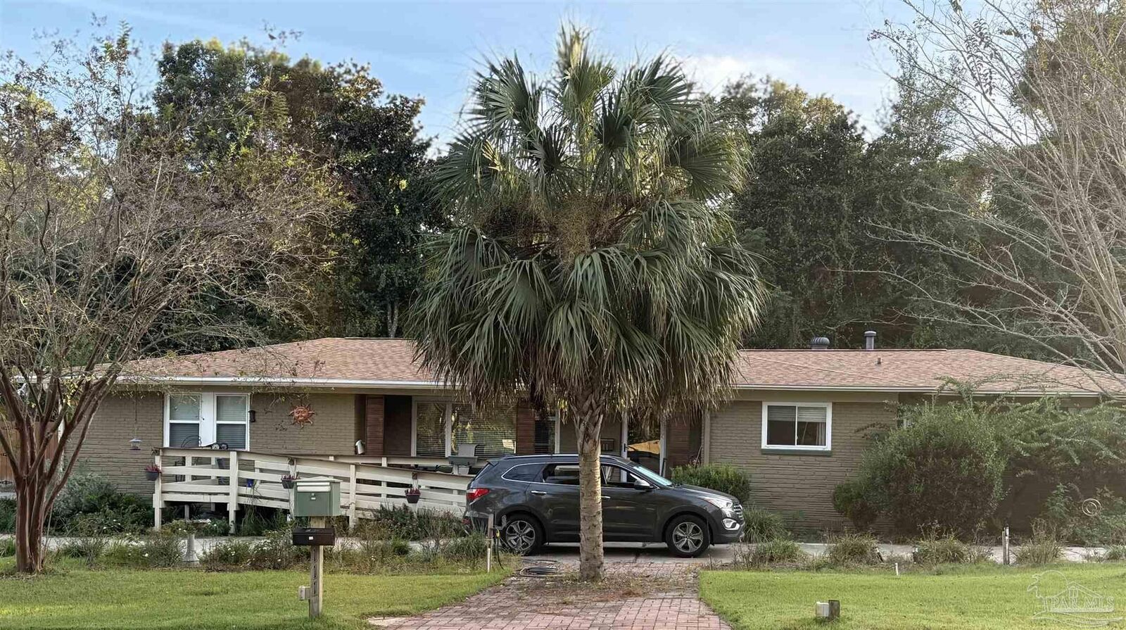 Property Photo:  111 Euclid St  FL 32503 