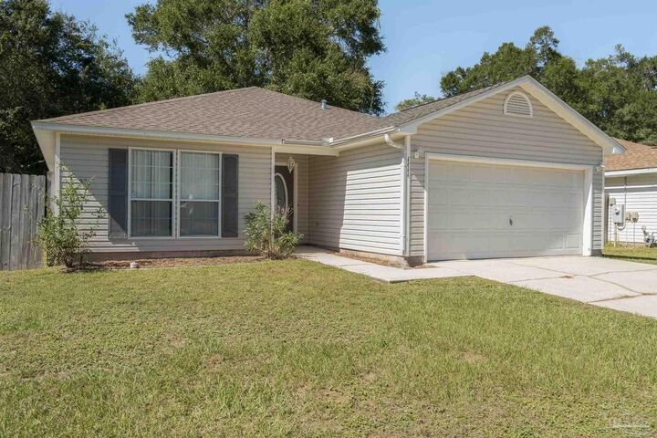 Property Photo:  1111 Simpson St  FL 32526