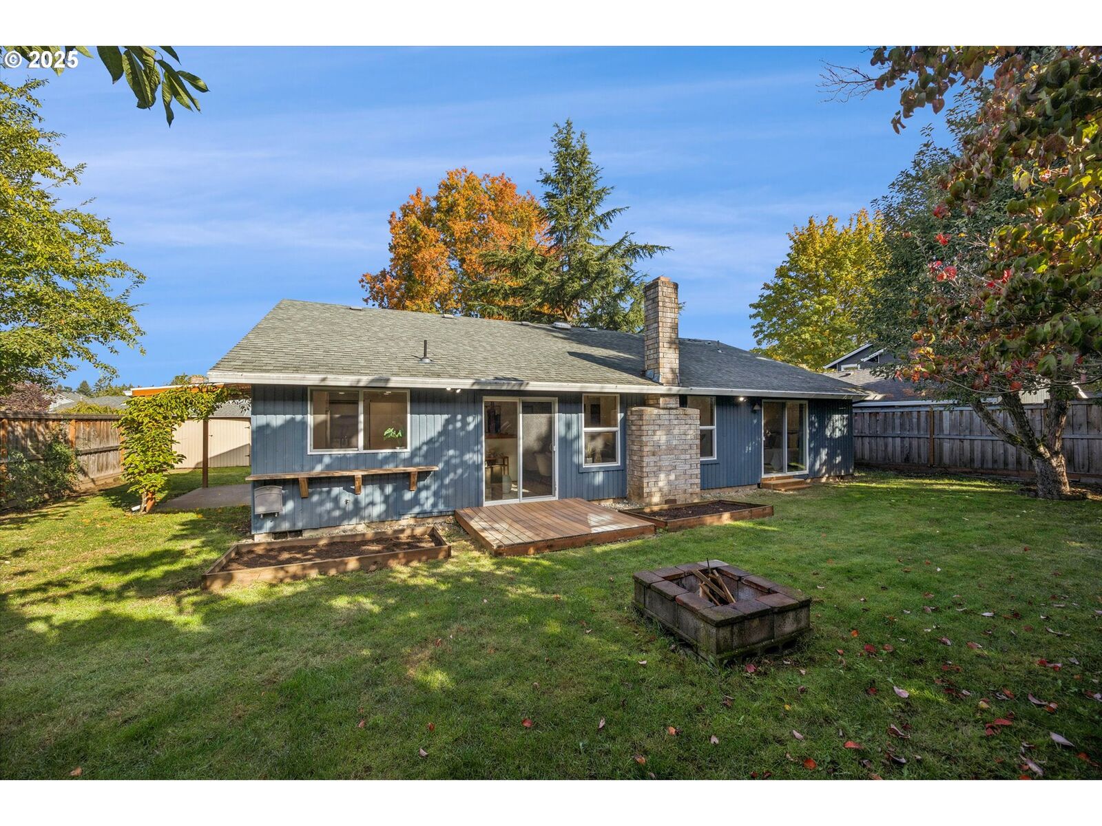 Property Photo: 2188 SE Willow Ct OR 97123