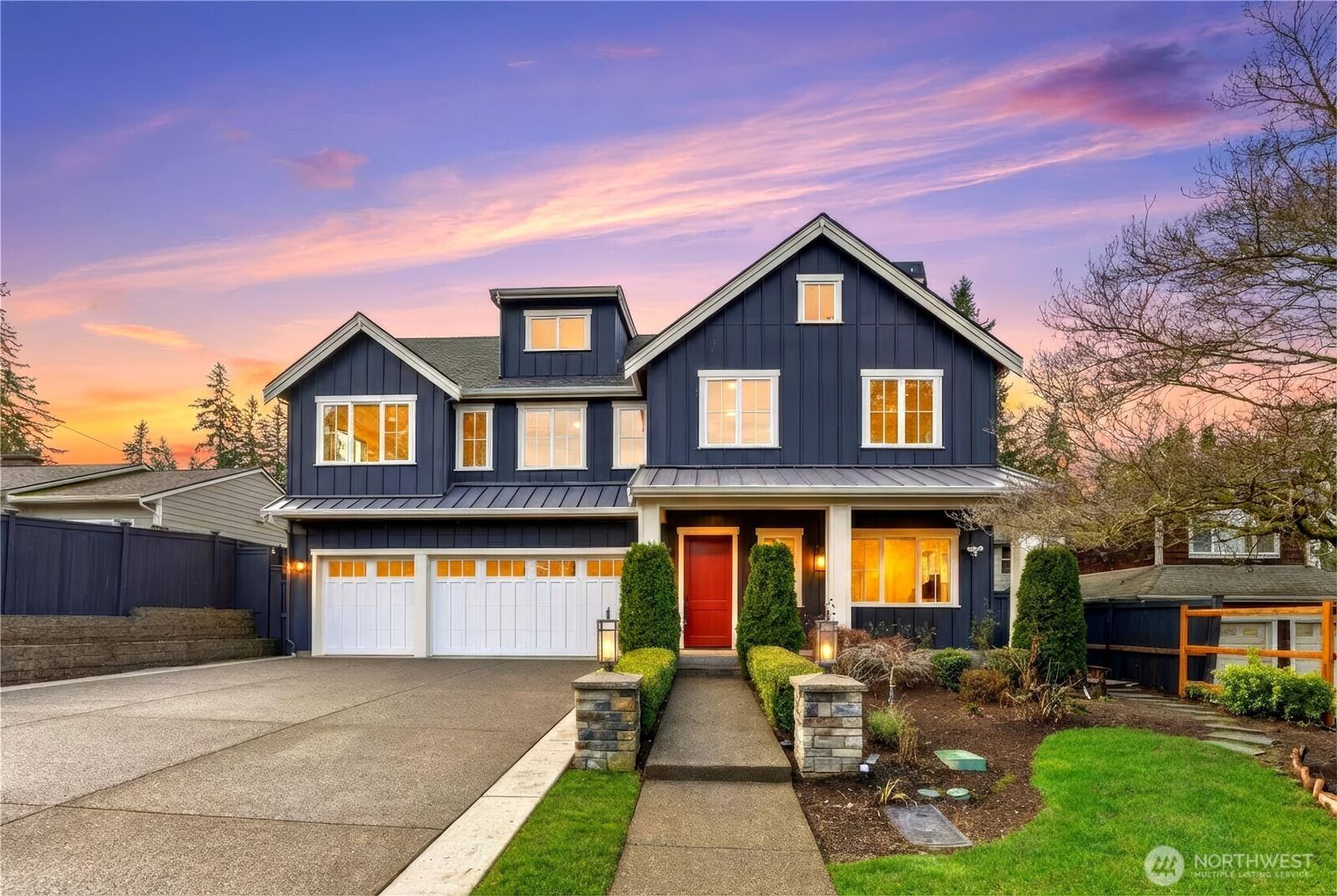 Property Photo:  2121  109th Avenue SE  WA 98004 