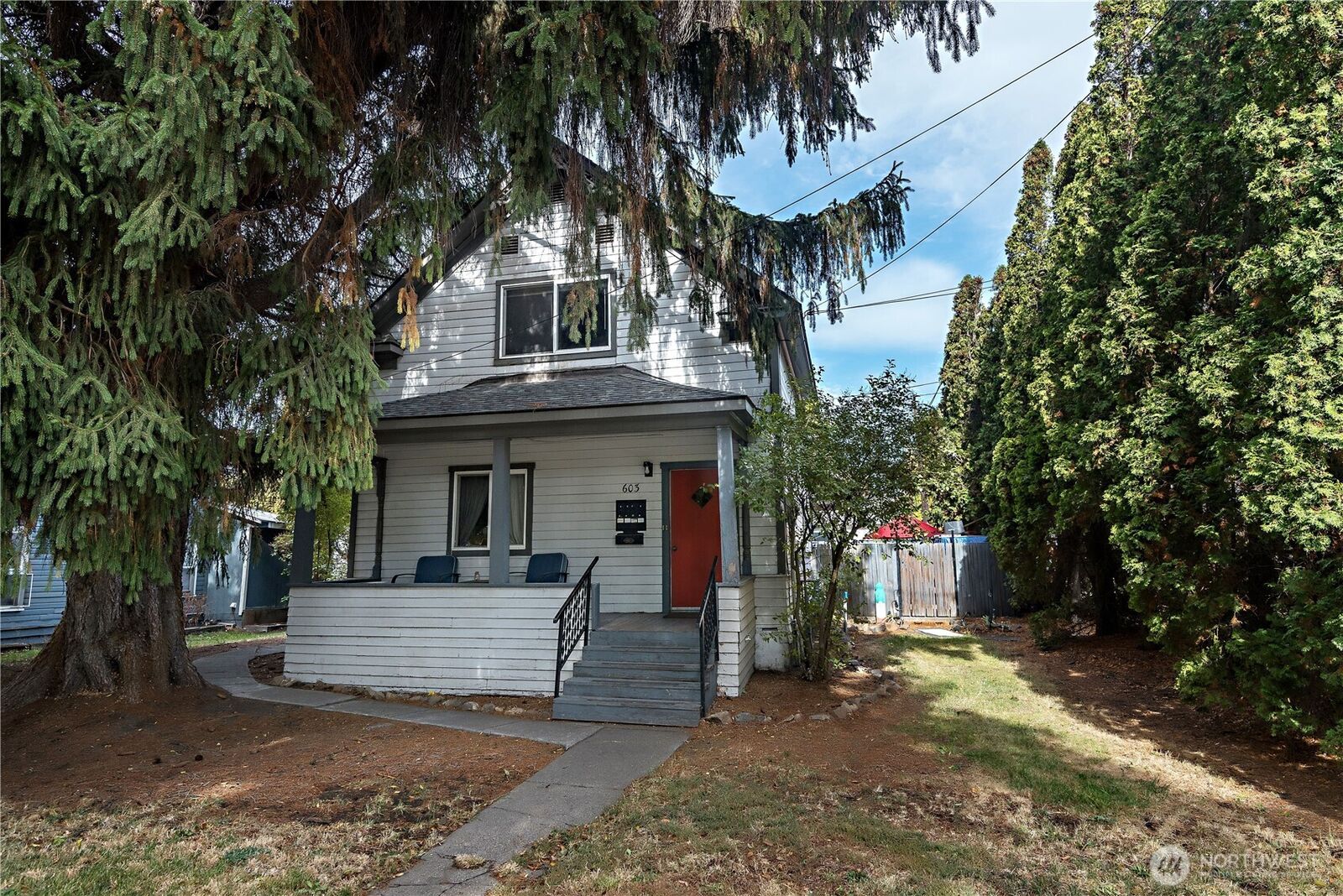 Property Photo:  603 E 3rd Avenue  WA 98926