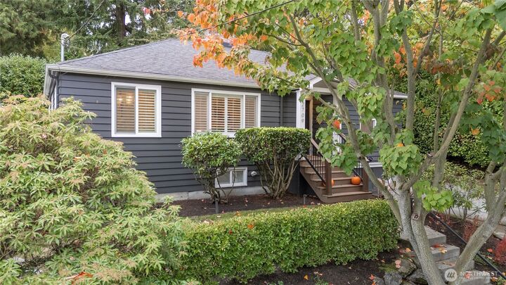 Property Photo: 2709 NE 90th Street WA 98115