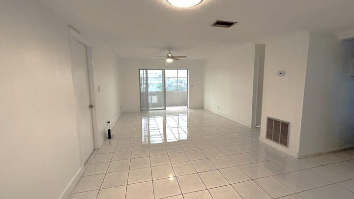 Property Photo: 198 Lake Evelyn Drive FL 33411