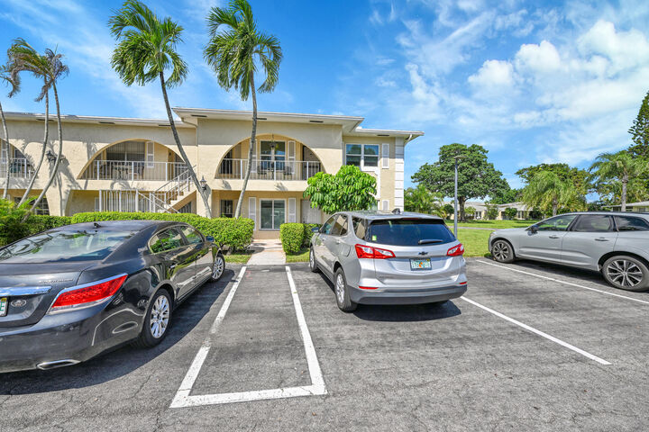 Property Photo: 13791 Flora Place D FL 33484