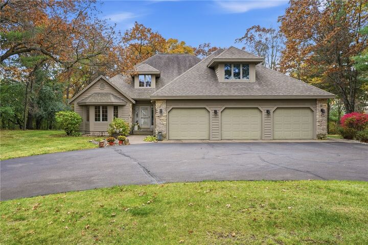 Property Photo: 1523 Woodridge Drive WI 54729