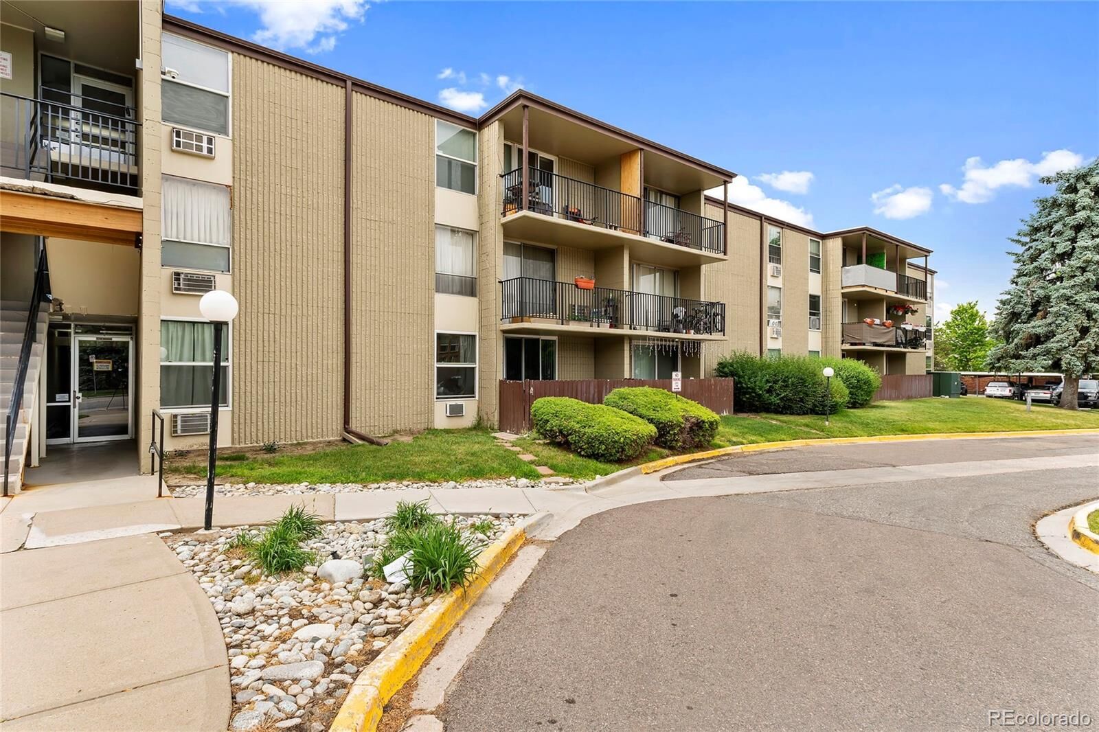 Property Photo:  2231 S Vaughn Way 118B  CO 80014 