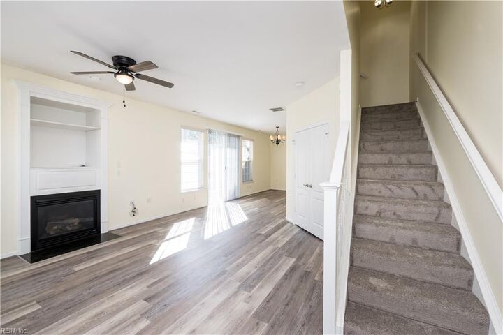 Property Photo:  1017 Farrcroft Way  VA 23455 