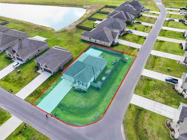 Property Photo:  1811 Poeyfarre Drive  LA 70611 