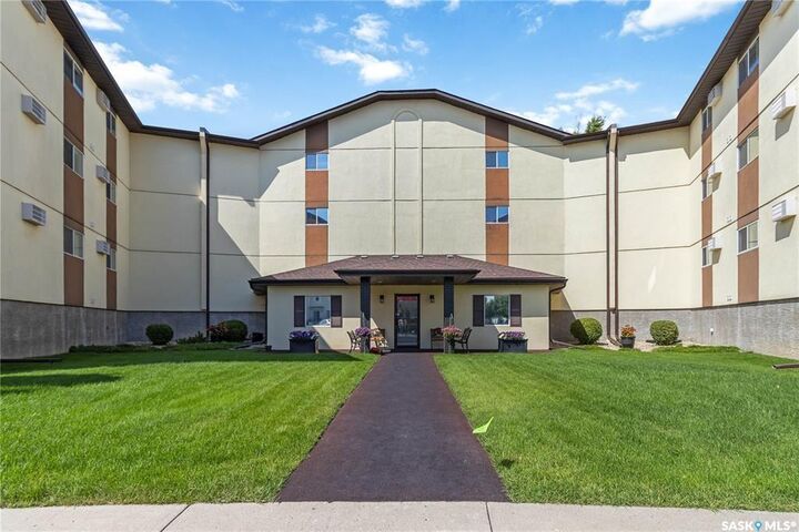 Property Photo:  103 Keevil Crescent 112  SK S7N 4L9 