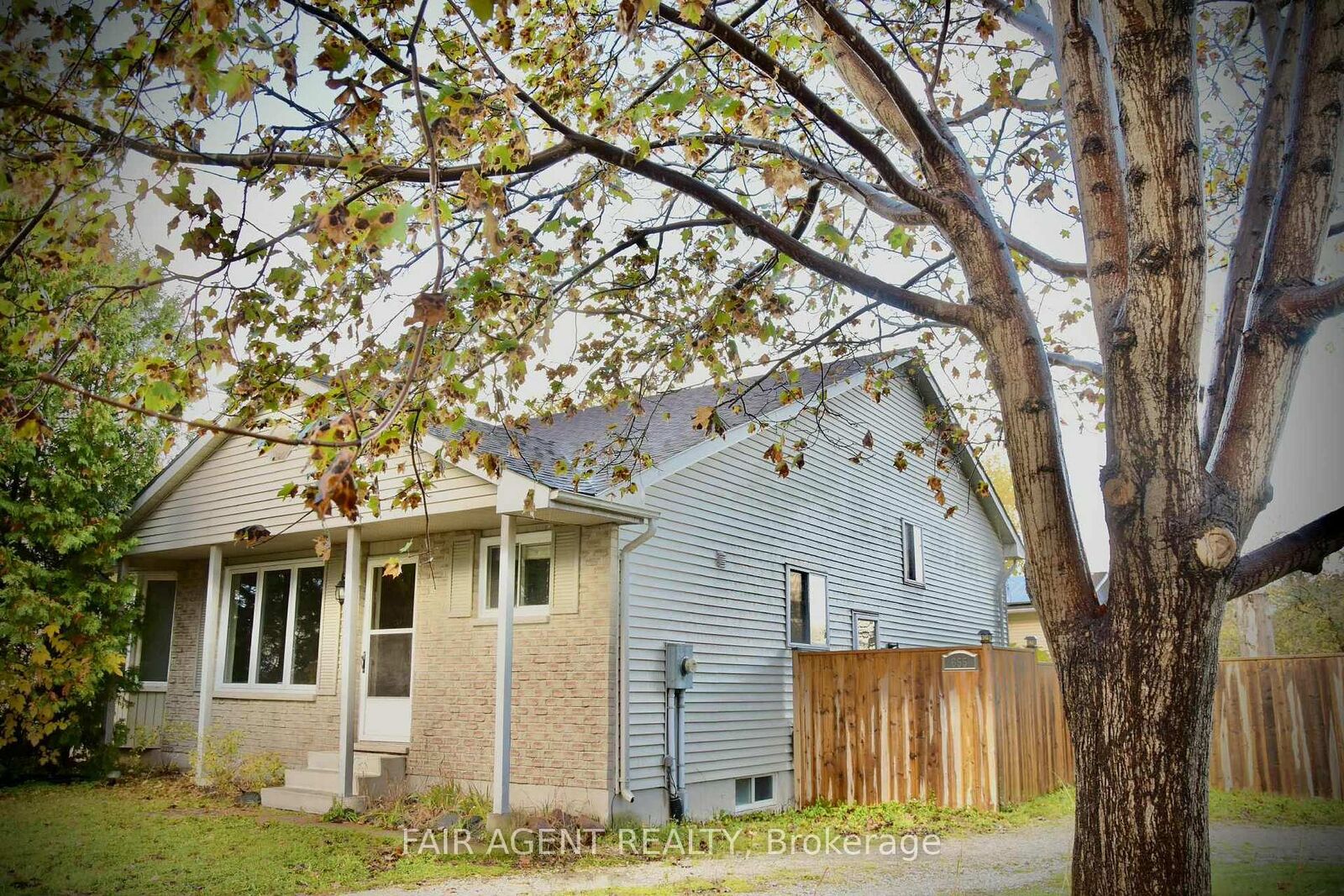 Property Photo: 655 Hunter Street ON N2Z 1S2