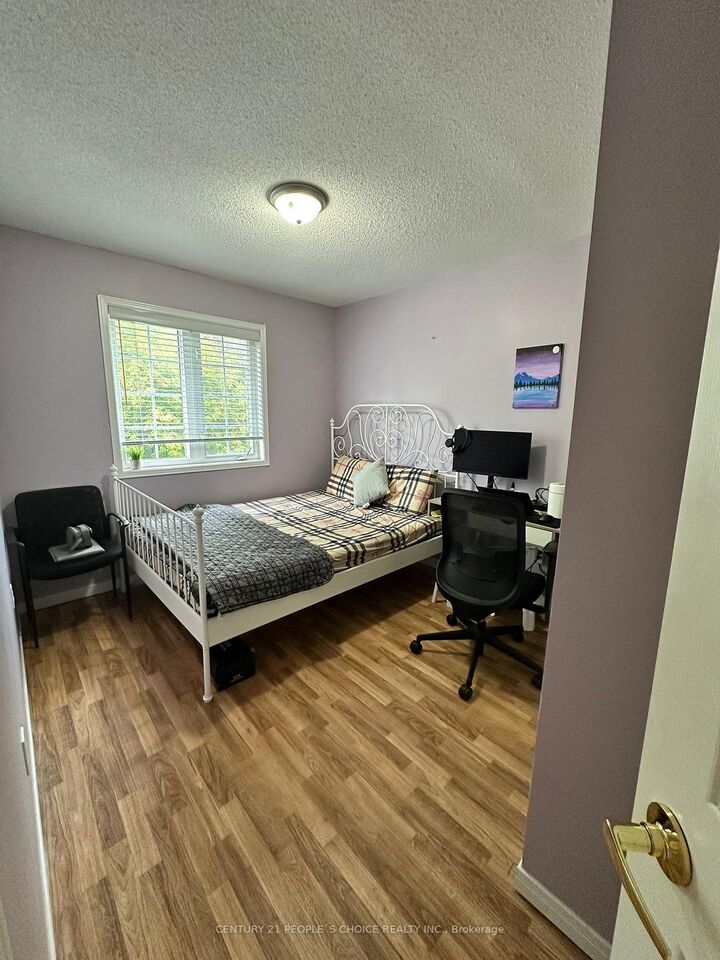 Photo de la propriété:  76 Cottingham Crescent  ON L1H 8V6