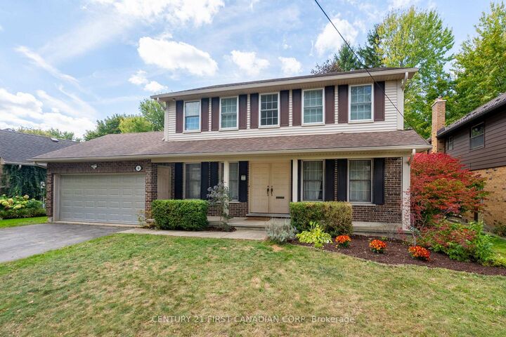 Photo de la propriété:  90 Meridene Crescent W  ON N5X 1G2