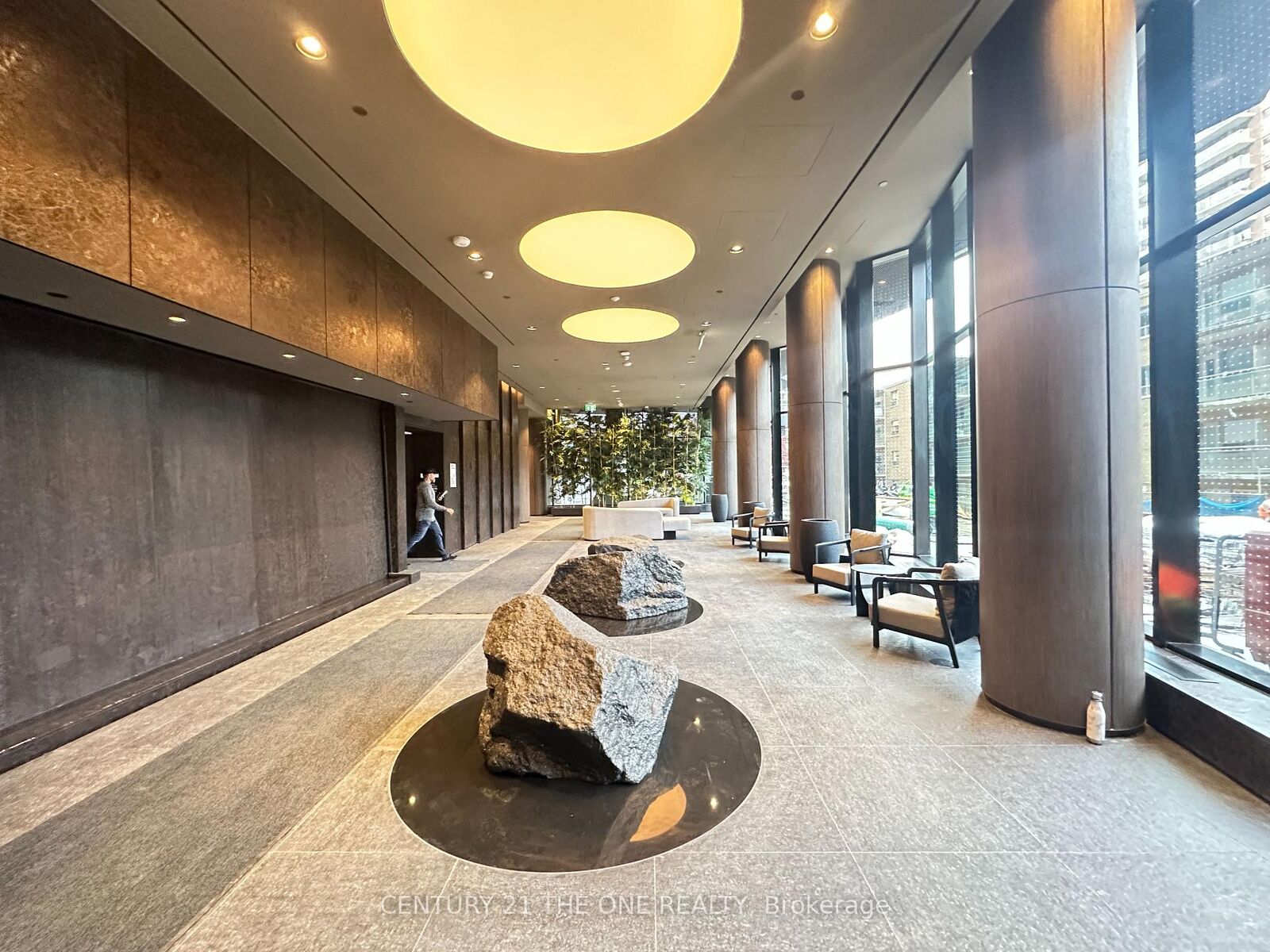 Property Photo: 120 Broadway Avenue 607 ON M4P 1V6