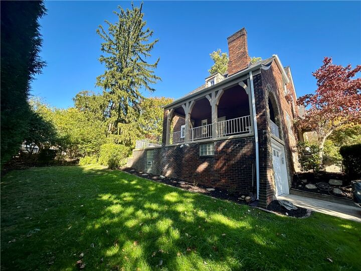 Property Photo:  270 Shadowlawn Ave  PA 15216