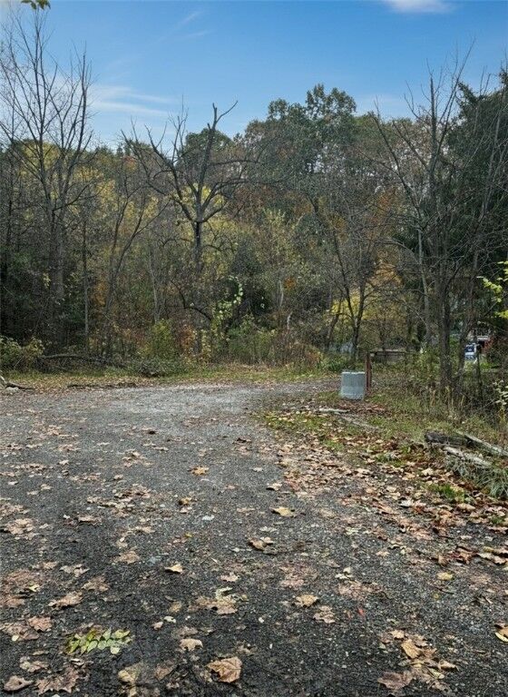 Property Photo: 915 Thompson Run Rd PA 15049