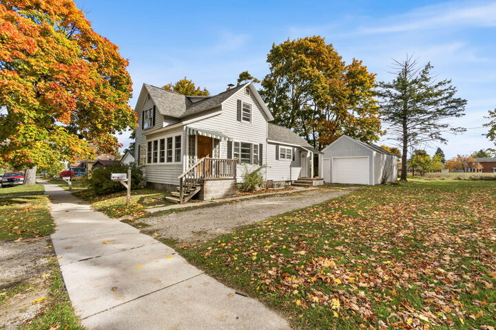 214 N E Street  Cheboygan MI 49721 photo