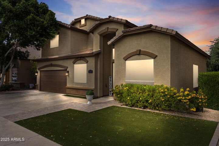 Property Photo:  764 E Irma Lane  AZ 85024