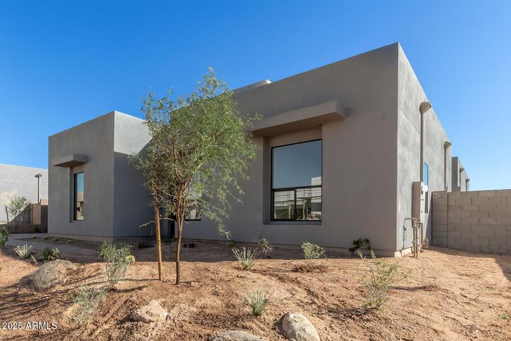Property Photo:  5713 E Rancho Caliente Drive  AZ 85331