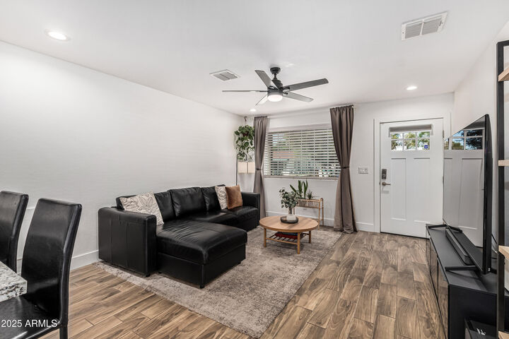 Property Photo:  5807 S 13th Avenue  AZ 85041