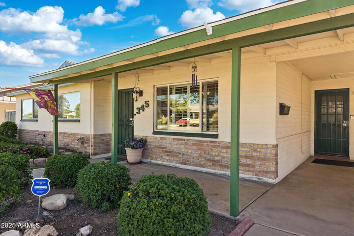 Property Photo:  345 E McKinley Street  AZ 85288