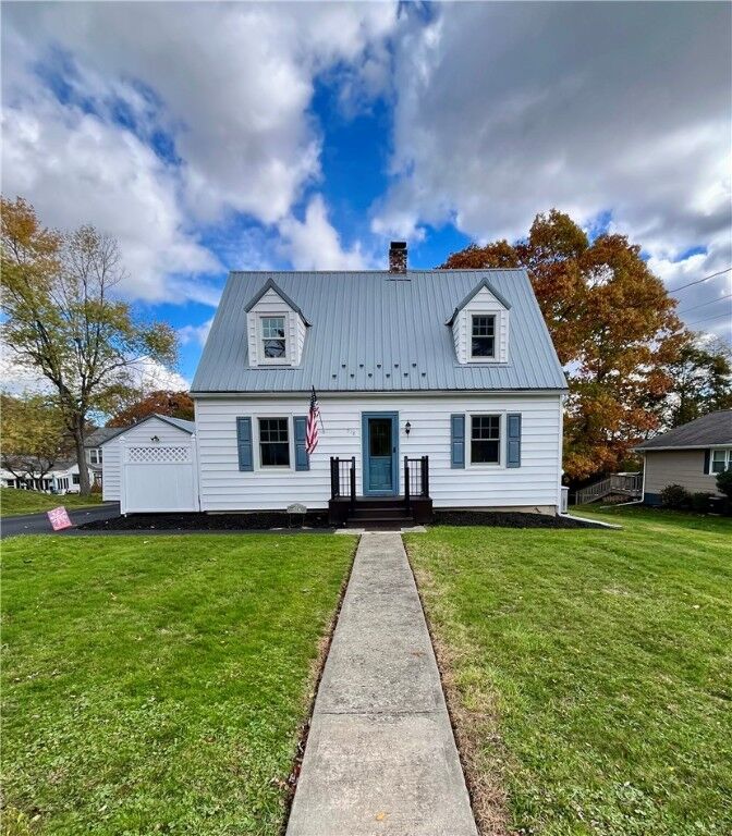 Property Photo:  518 Larchmont Road  NY 14905 