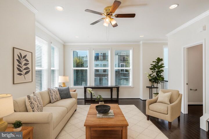 Property Photo: 14580 Lakestone Drive VA 20151