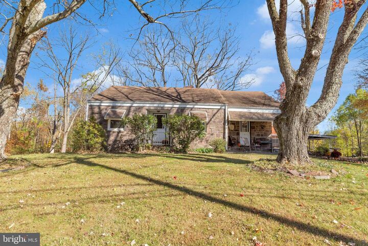 Property Photo:  9 Woodsville Road  NJ 08525