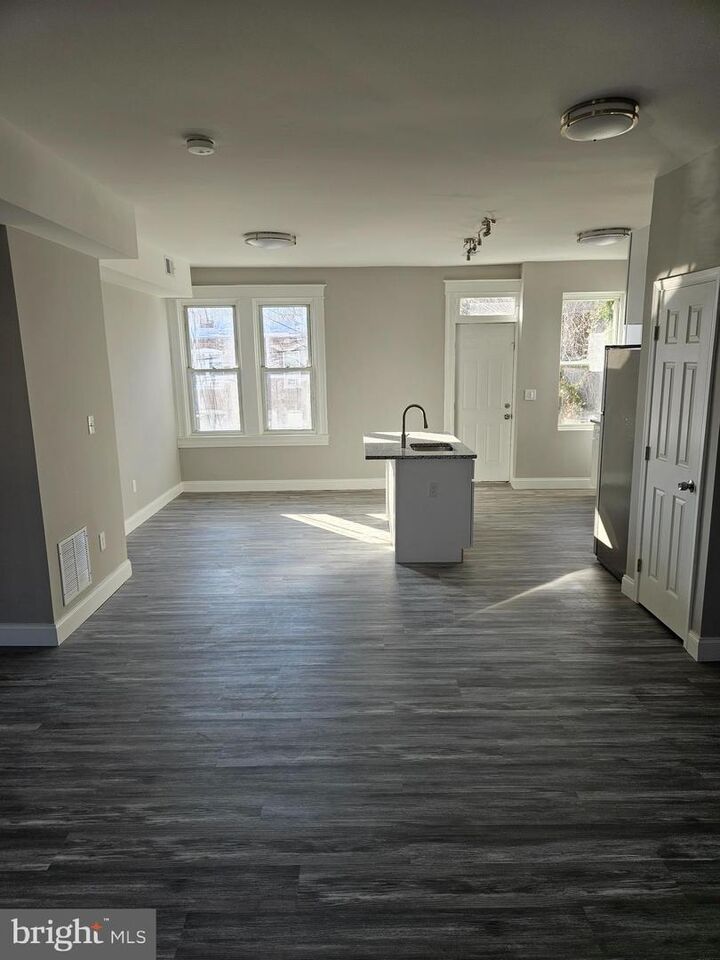 Property Photo:  18 Tremont Rd. Road S.  MD 21229