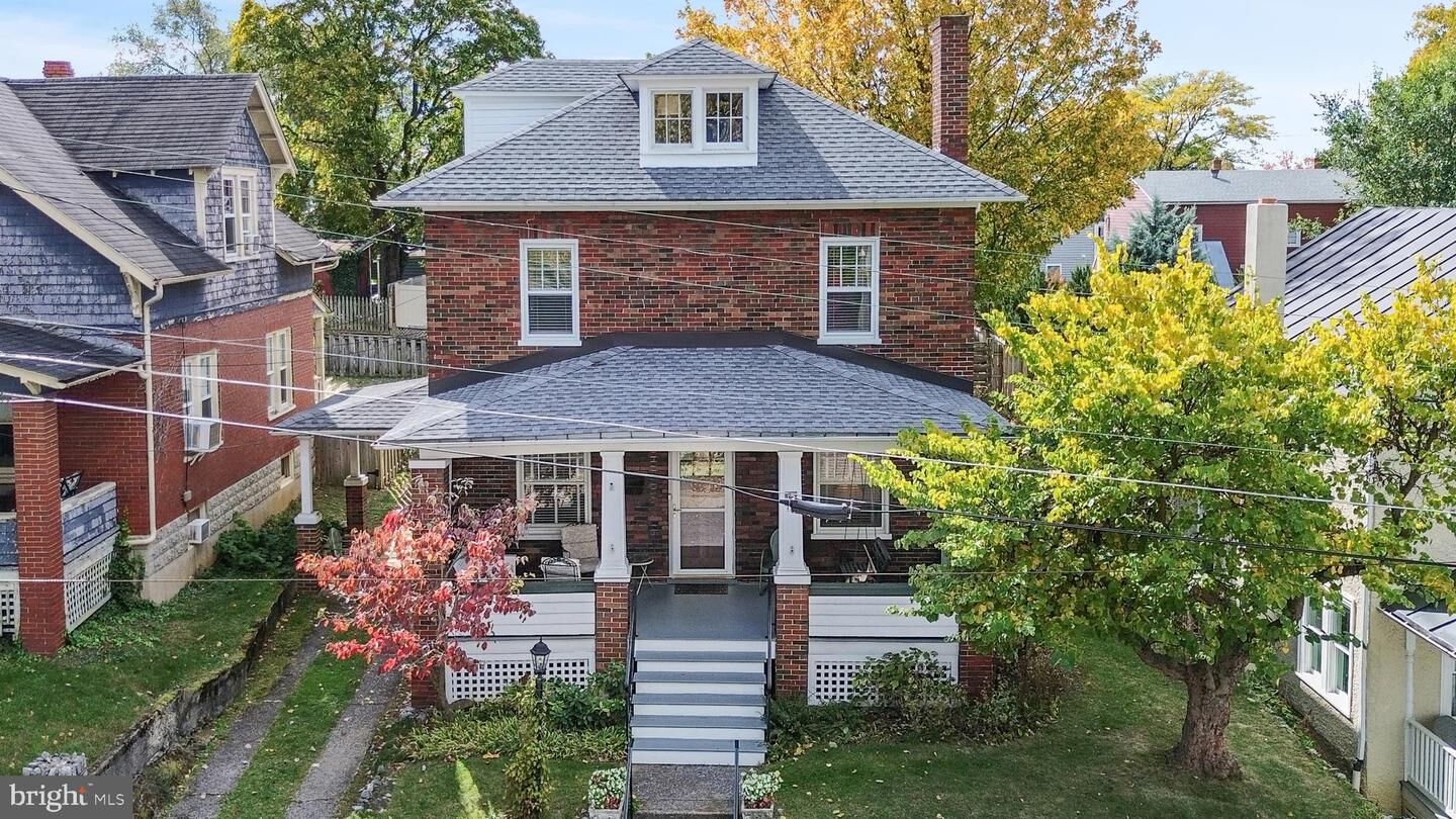 Property Photo:  17 E Leicester Street  VA 22601