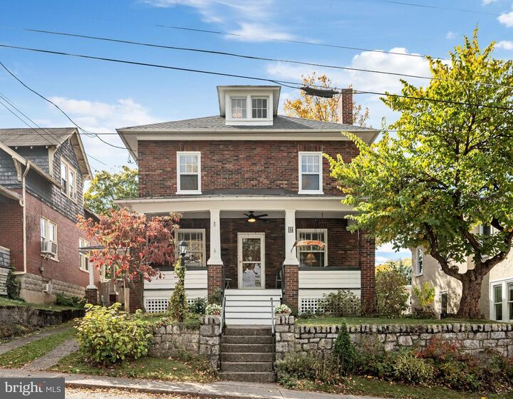 17 E Leicester Street  Winchester VA 22601 photo